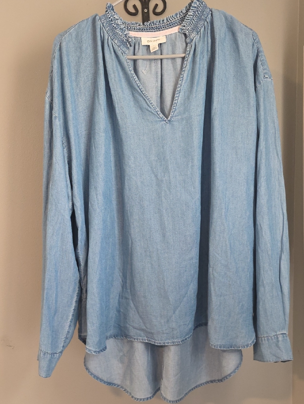 On 34th Lightweight Denim Blouse Size 2X